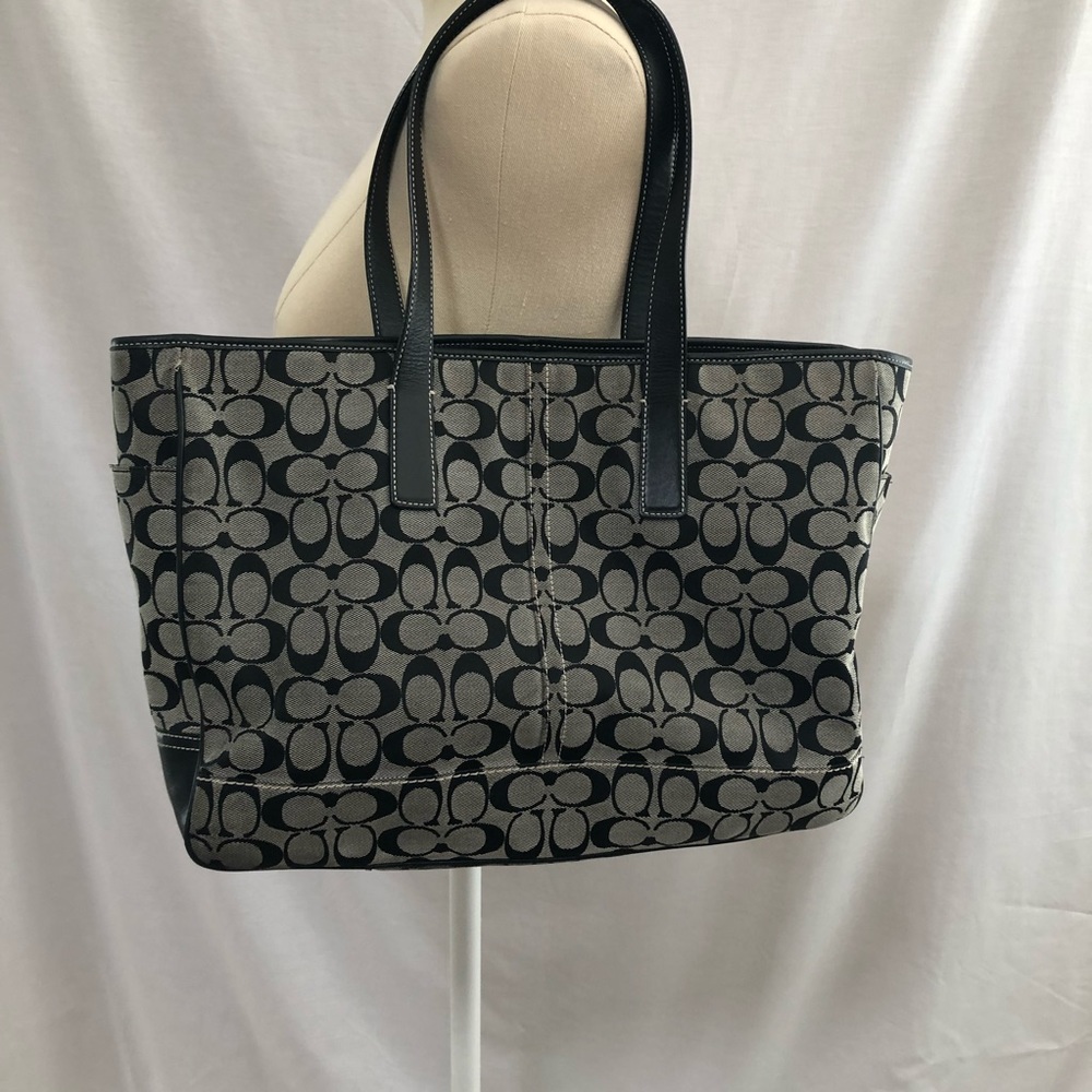 Tote - Picture 4 of 4